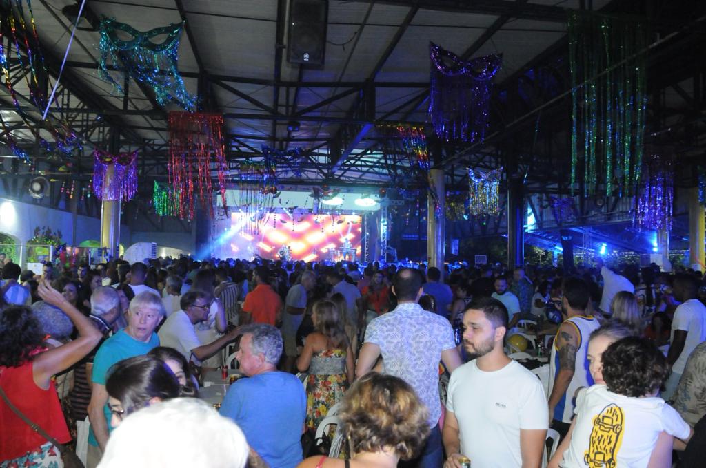 Carnaval no Praia Clube: onde a diversão encontra a tradição