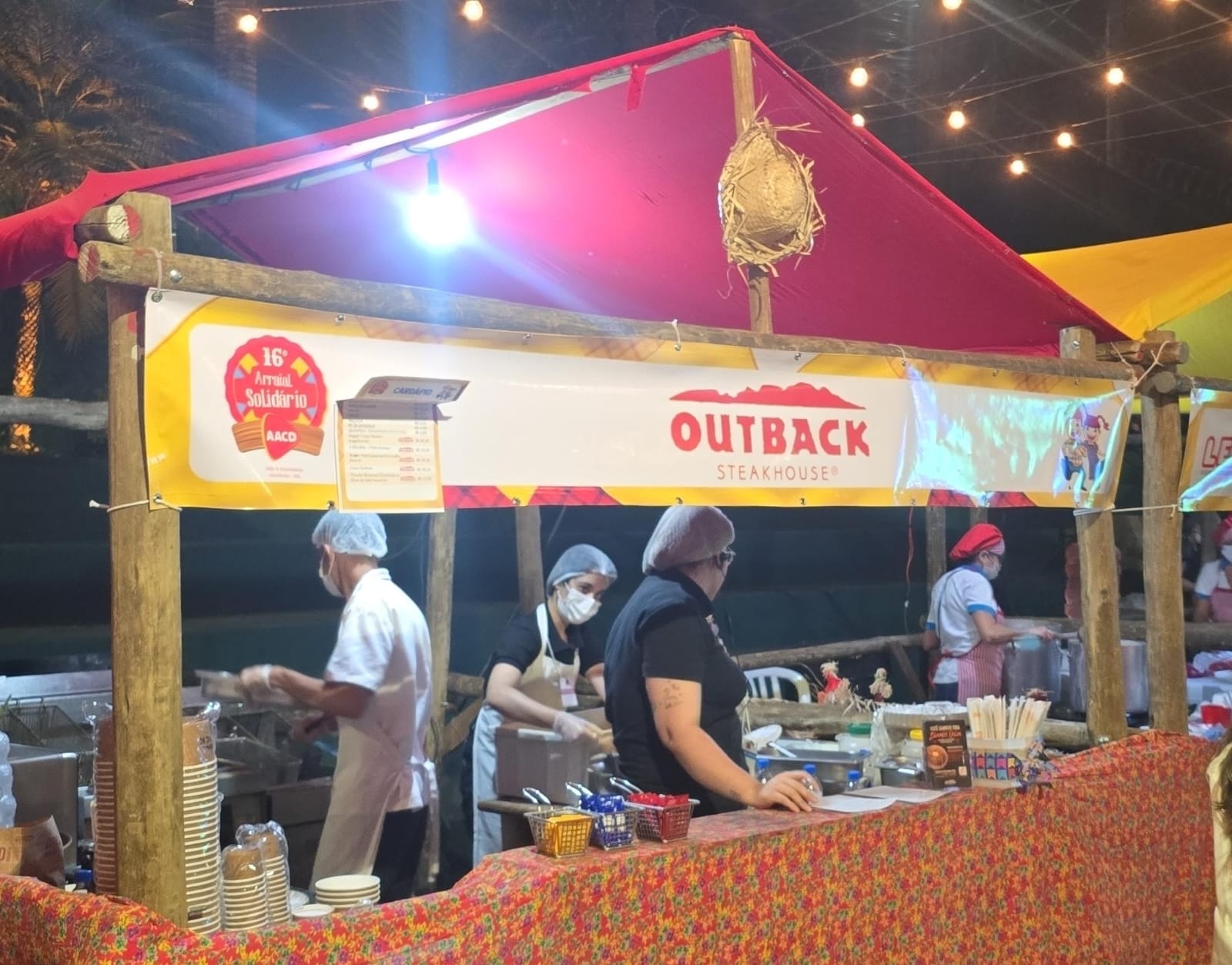 Outback Uberlândia marca presença em mais uma edição do arraiá solidário da AACD Uberlândia