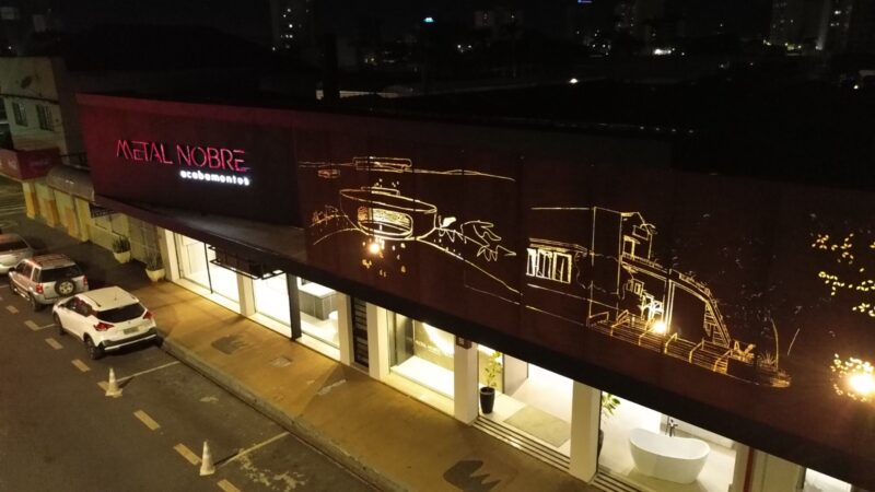 Nova fachada celebra os 137 anos da cidade com arte, história e identidade local