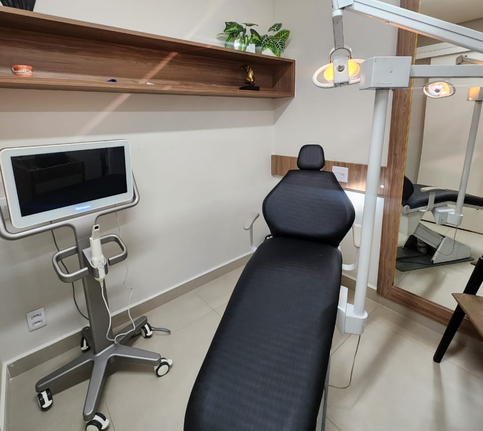 Tecnologia e precisão em exames odontológicos