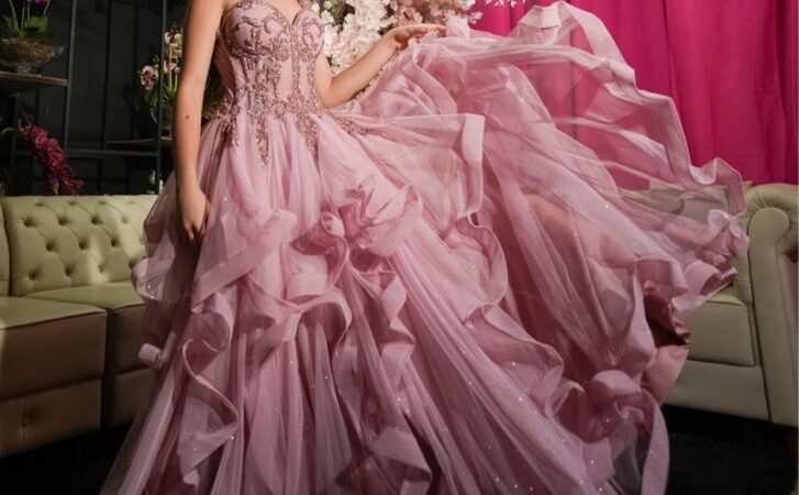 Fernanda Pires comemora 15 anos