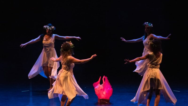 Espetáculo “Bruxas” convida público a revisitar a força feminina através da dança