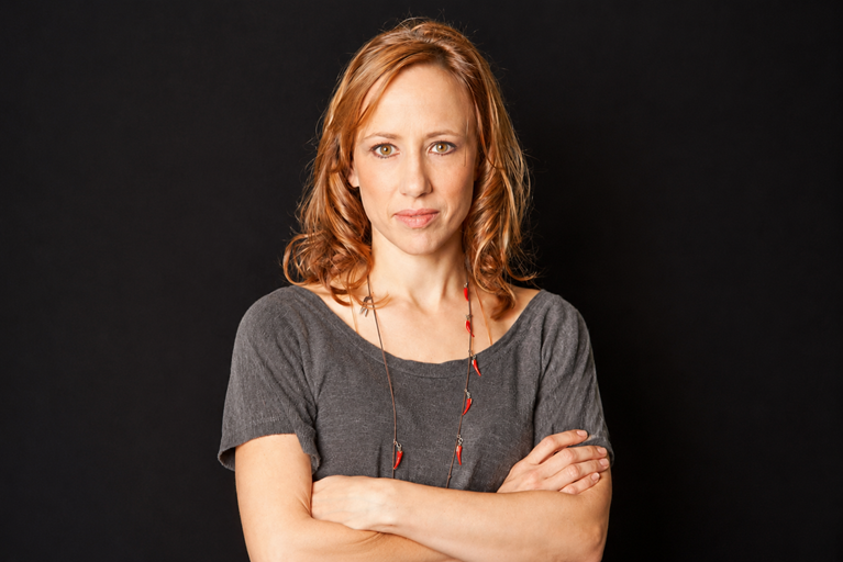 Festival Todos em Cena recebe premiado monólogo de Anna Kutner no Teatro da UFU