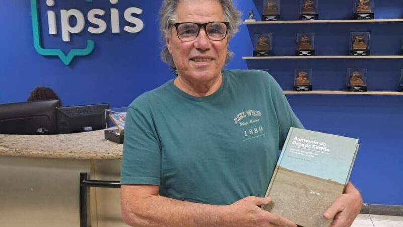 Após mais de 40 anos de pesquisa sobre Guimarães Rosa, Paulo Salles lança livro em Uberlândia