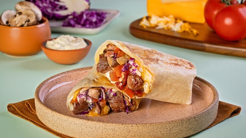 Aussie Chicken & More estreia na categoria de wraps e leva seu DNA Sweet & Spicy para um novo formato