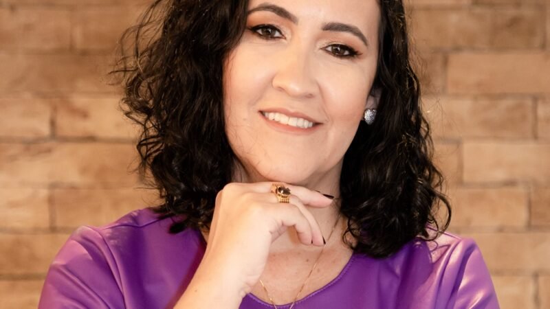Música e poesia marcam evento de lançamento de livros em Uberlândia