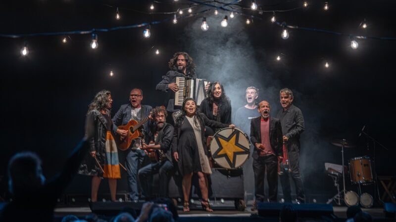 Grupo Galpão reencontra Uberlândia com música, memória e entrada solidária no Festival Cultural Praiano