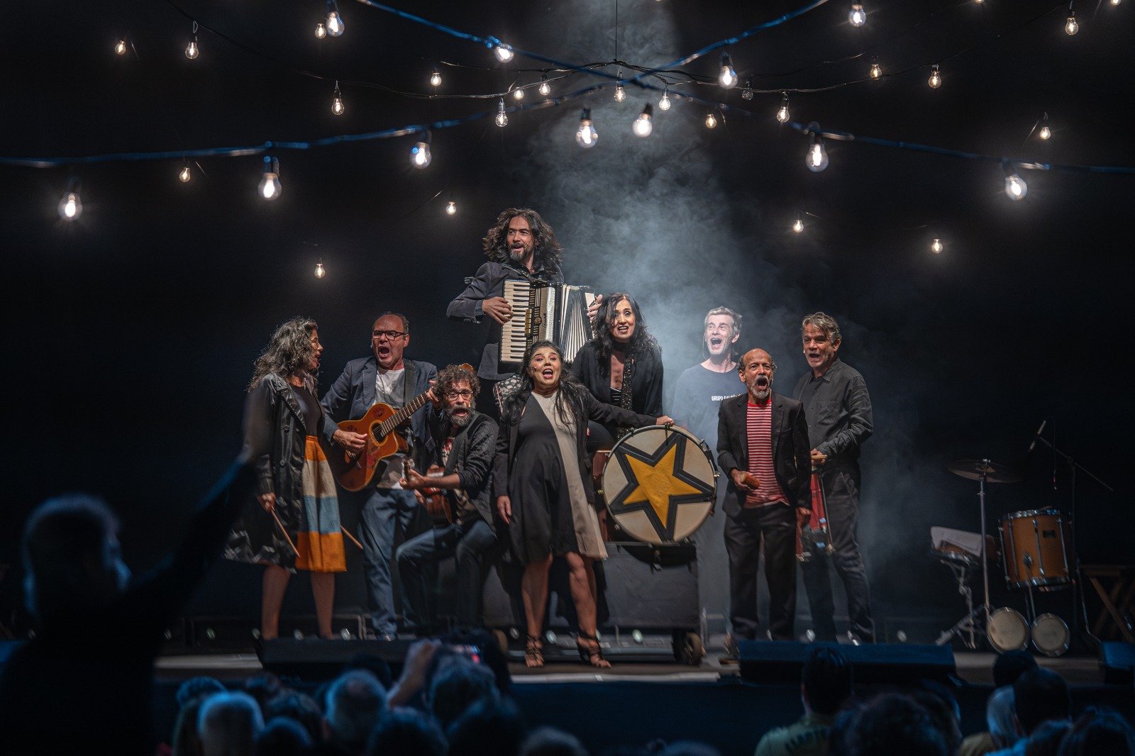 Grupo Galpão reencontra Uberlândia com música, memória e entrada solidária no Festival Cultural Praiano